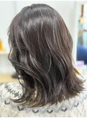 グレージュ/暗髪/ツヤ髪/表面ブリーチなし