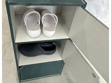 リラックスしていただけるようサンダルをご用意しております