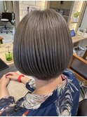 ボブ×透明感グレージュカラー