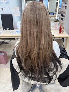 ケンジ 平塚ラスカ店(KENJE) ミルクティーベージュ