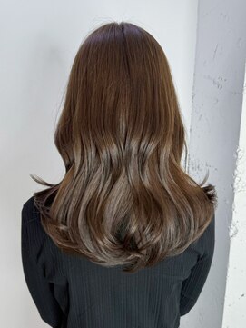 アイティーバイアルバム 下北沢店(IT by ALBUM) 似合わせカットロング韓国ヘア顔周りレイヤー_ba562181