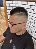 細部までこだわる男のスタイル スキンフェード × ライン