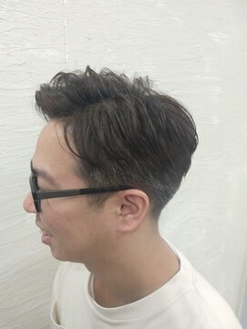 ポンヘアー(PON hair) ラフな七三×ツーブロック×アップバング