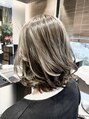 アイフィールアヴェダ 船堀店(i feel AVEDA)&nbsp;全体ブリーチなしハイライトでハイトーンからアッシュベージュ♪