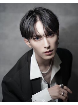 シン(syn) マッシュ センターパート