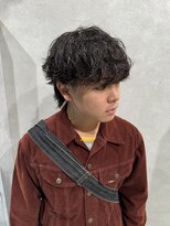 ゼスト リル 新宿(ZEST lill)&nbsp;波巻きパーマ ウルフ マッシュパーマ ハイライト 新宿