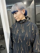 ラニヘアサロン(lani hair salon)&nbsp;シルバー＆ブルー/裾カラー/デザインカラー/ケアブリーチ