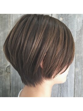 ヒュッゲ ヘアーワークス(hygge hair works) やわらかショート