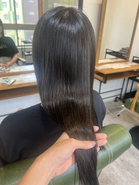 サミット ウル(SUMMIT ulu.) 【ulu.Ami】オージュアツヤ髪へ導きます！