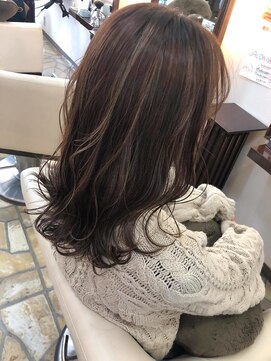 ヘアーメイクフィールヒルズ(FEEL HILLS) ブライトニングハイライト