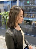 大人ロブレイヤーAラインミディアムボブかきあげ前髪ハイライト