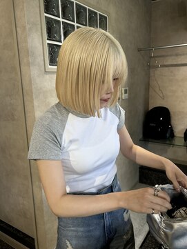 ネアー 新潟(NEER) アプリコットオレンジ/くびれヘア/ウェーブショート［新潟］