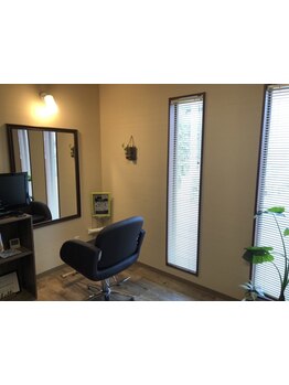 周りを気にせずプライベート空間でゆっくり過ごせる♪大型店は緊張するという方に◎まつげメニューも好評☆