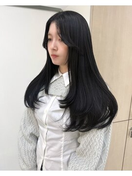 シェリムボート(Cherim boat) 【sakina指名】レイヤーカット/ブルーブラック/韓国ヘア/寒色