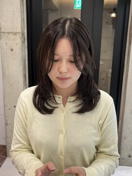 センター分け　×  結べるミディアムレイヤー