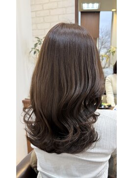 ヘアケアアンドヘアデザイン リベール(L:belle) 8レベルラベンダーブラウン｜艶セミロングレイヤー｜整う明度