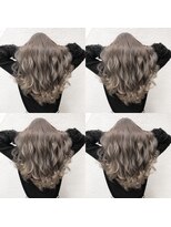 トゥーミー(to mee)&nbsp;グレージュ【担当　末吉】