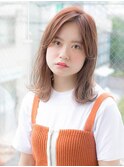 ピンクグレージュ