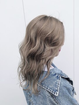 ビランチェ 池袋(bilancia) 外国人風ミルクティーカラー/デザインカラー