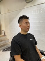 メリケンバーバーショップ フクオカ(MERICAN BARBERSHOP FUK)&nbsp;かき上げヘアショートレイアーくせ毛風パーマコンマヘアS91