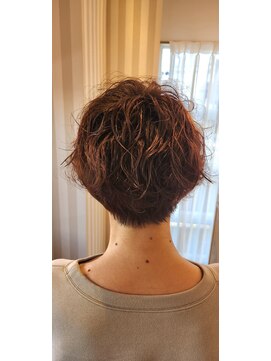 グリッター 泉中央店(GRITTERs) くせ毛風パーマショートスタイル