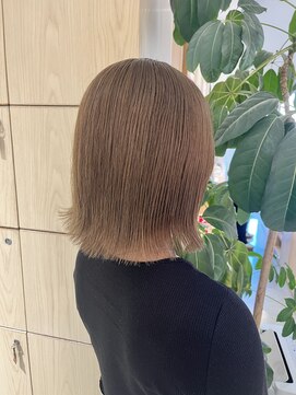 アドラーブル 万代店 (adorable) 【ミルクティーベージュ】【ハイトーンカラー】10代20代