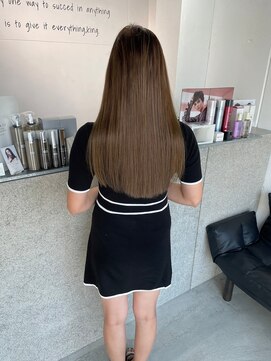 キング 梅田(K!ng) 縮毛矯正髪質改善ハイライトレイヤーカット梅田美容室エクステ