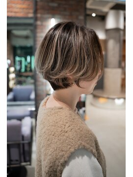 ベイショア(Bay Shore NY) ショートバレイヤージュグレージュくすみベージュ