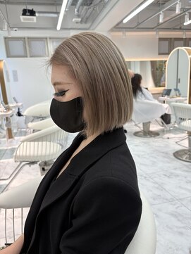 ロンドルピナス 小倉(Lond Lupinus) ブルーブラック/ワイドバング/美髪のススメ/外ハネボブ/北九州