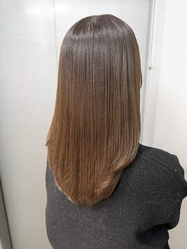 ムクヘアー(muk hair) 素髪風ストレートミディ×ラテブラウン