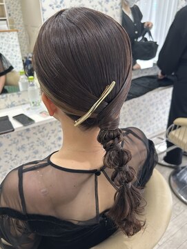 サクララ(Sakura la) タイト編み下ろし／結婚式お呼ばれヘア/参列ヘア/二次会ヘア