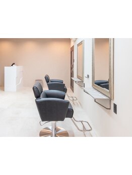 プライベート空間×マンツーマン施術だからゆったりと寛げる♪忙しい大人女性の心も髪も整うひと時を☆船橋