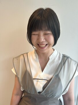 フォークロア 本店(Folk Lore) ブルー×グレー/ダークトーンでも透明感/ショートボブ