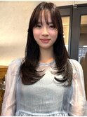 レイヤーカット アッシュブラウン 顔周りカット ロングレイヤー