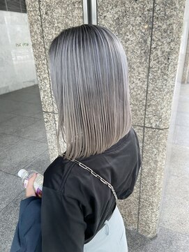 ホワイトシルバー×バレイヤージュ