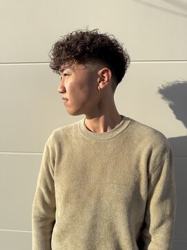 スペインカール/外国人風パーマ/スパイラル/フェード/刈り上げ