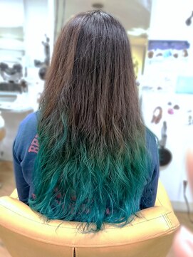 トゥエンティーフォー 和泉店(24) 寒色系個性派グラデーションカラー