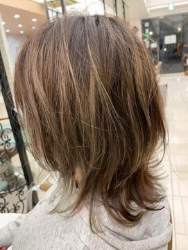 ミーティア バイ クアトロ(Meteor By QUATRO) ウルフ風セミディ