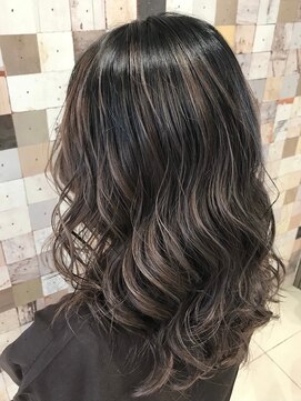 アース 大和店(HAIR&MAKE EARTH) 隠しハイライトで透明感UP！！！