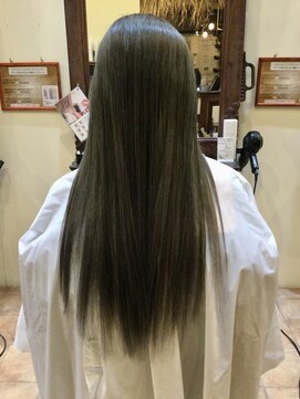ヘアーリゾート トリップ(Hair Resort Trip) ロングローレイヤー20代,30代ハイライト＋オリーブグレージュ
