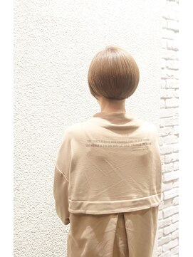 エルサフィロ ヨドヤバシ(el zafiro yodoyabashi) 【elzafiro yodoyabashi】サロンスタイル　クリアーショート26