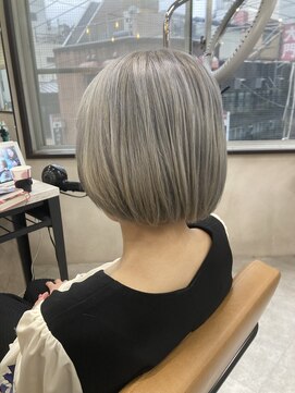 アジールヘア 東上野店(agir hair) 20代30代大人可愛いダブルカラーブリーチシルバーカラー【上野】