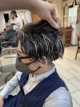 テトラ バイ ネオリーブ 横浜西口店(tetra by neolive) 横浜★ツイストスパイラルホワイトシルバーハイライト