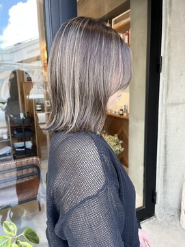 スクーン(skoon) ベージュハイライト