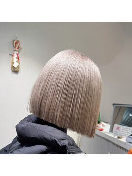 ムーム(Momb) ホワイトブロンド