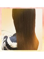 ミマインズ(MeMines)&nbsp;ツヤ髪ミストバング透明感カラーレイヤーロングk西阿知20代30代