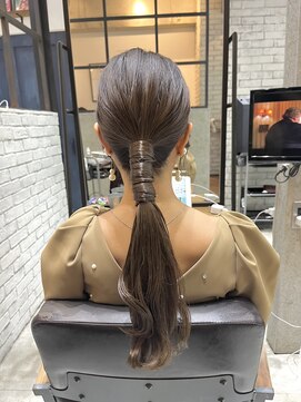 フェリア 渋谷(Feria) カジュアル華やかヘアセット♪  ローポニー