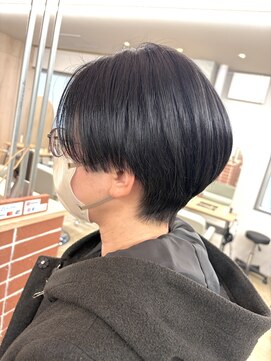 モコヘアーフロール(MOCO hair flor) 柔らか質感のシルエット美ハンサムショート