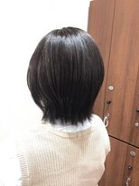 アクセ くびれヘアセミウェットウェーブショコラアッシュヴェールカラー