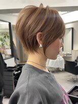 ラフ 立川(Laff) ショートヘアショートボブ白髪ぼかしハイライトカラーボブ